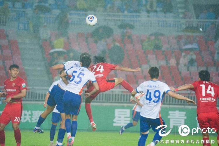 博主：刘鹏担任国安一线队守门员教练，此前曾任职李金羽教练团队